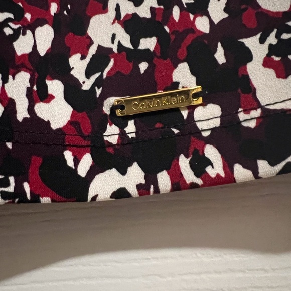 Calvin Klein Size Medium Sleeveless Blouse - Picture 3 of 4